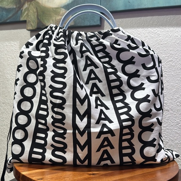 Marc Jacobs The Leather Medium Tote bag In Light Blue NWOT - Picture 16 of 16